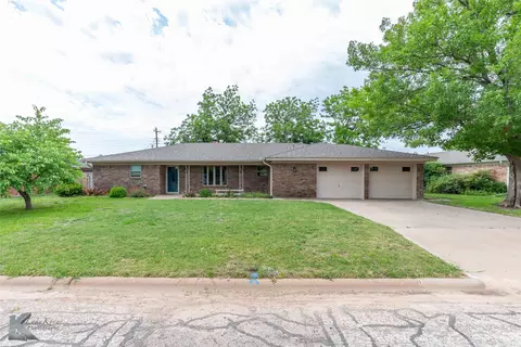 2957 Arrowhead Dr, Abilene, TX 79606