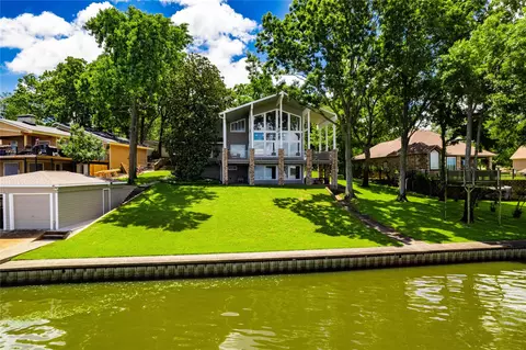 1232 Whispering Springs Dr, Tool, TX 75143