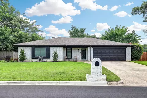 7824 Daniel Dr, North Richland Hills, TX 76182