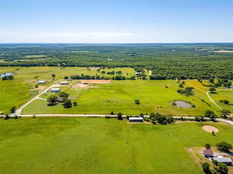 506 Cundiff Crafton Rd, Chico, TX 76431