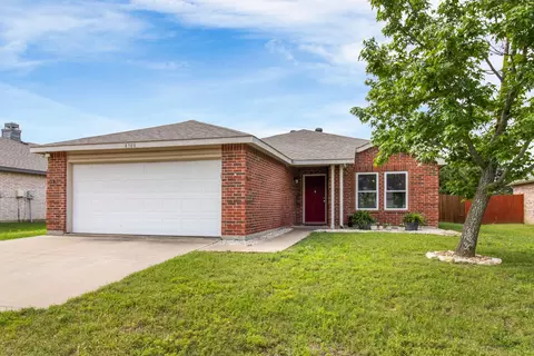 8308 Montecito Dr, Denton, TX 76210
