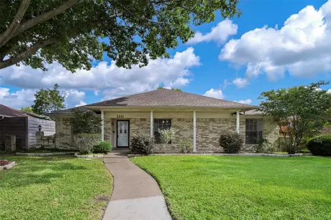 1111 Lupine Dr, Garland, TX 75043