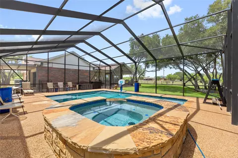 2225 Thomas Dr, Brownwood, TX 76801