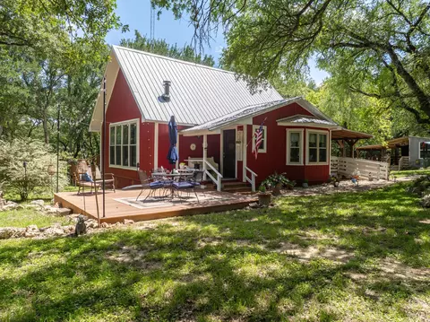 585 Country Dr, Waco, TX 76705