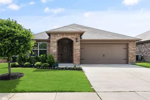 609 Buzzard Lake Trl, Fort Worth, TX 76120