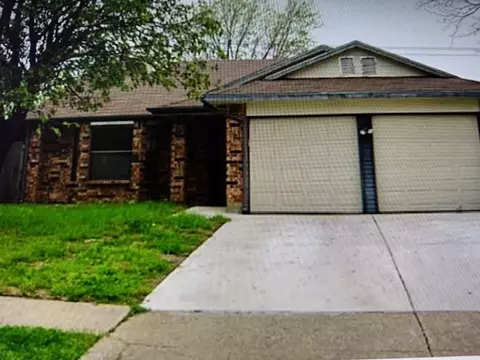 5806 Caprock Dr, Arlington, TX 76018