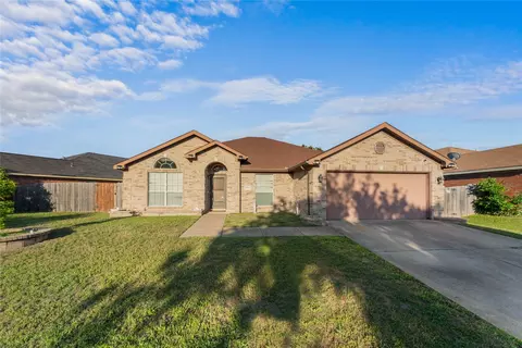 3953 Silver Springs Dr, Fort Worth, TX 76123