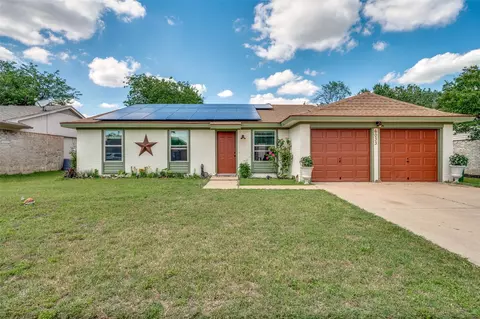 6033 Kary Lynn Dr S, Watauga, TX 76148