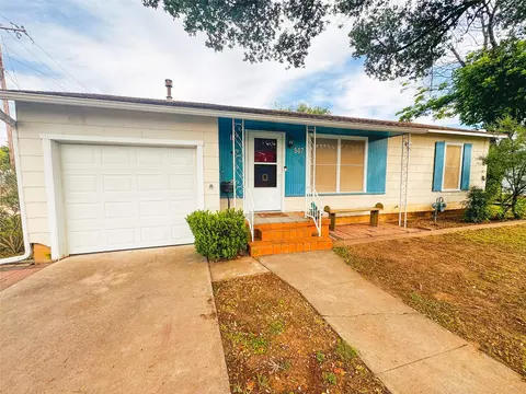 507 Hamilton Ave, Ballinger, TX 76821