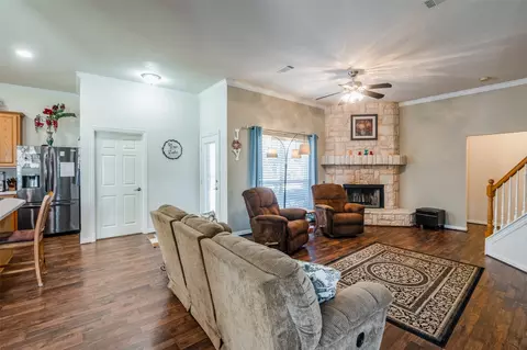 41074 Heartwood Cir, Whitney, TX 76692