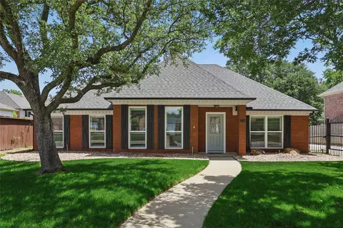 2210 Strathmore Dr, Highland Village, TX 75077