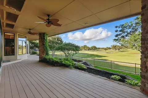 1424 Hidden Oaks Cir, Corinth, TX 76210