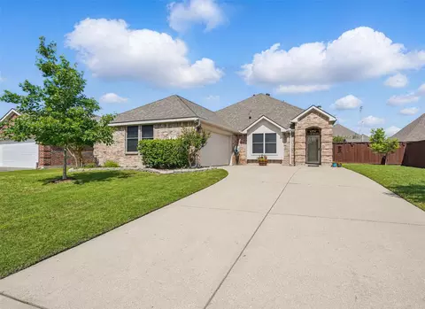 1121 Twin Lakes Dr, Wylie, TX 75098
