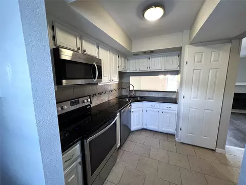 3635 Garden Brook Dr #20400, Farmers Branch, TX 75234