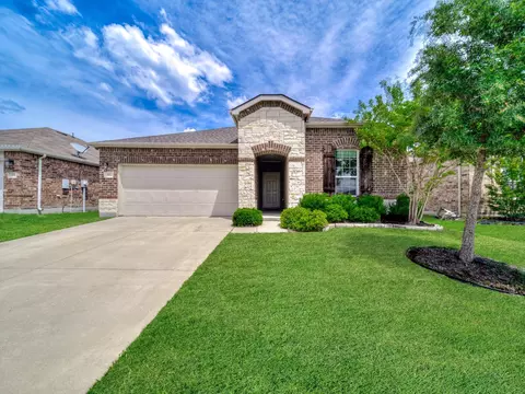905 Jonius Creek Dr, Little Elm, TX 75068