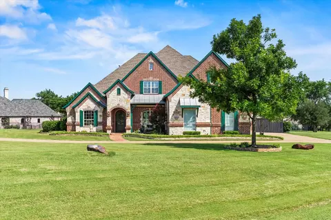 1085 Forest Bend Ct, Cross Roads, TX 76227
