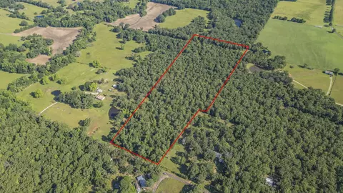 Van Zandt 1517 Cr, Grand Saline, TX 75140
