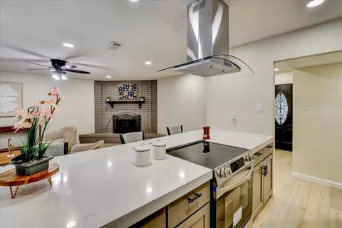 5524 King Dr, The Colony, TX 75056