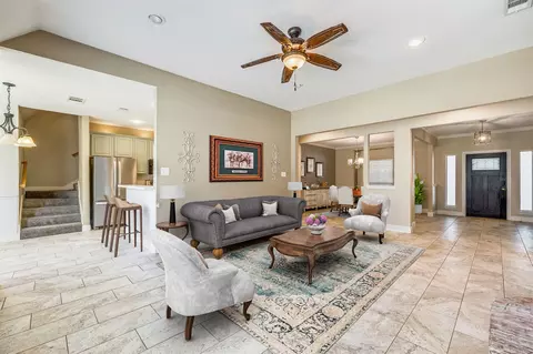 2404 Summer Ct, Arlington, TX 76001