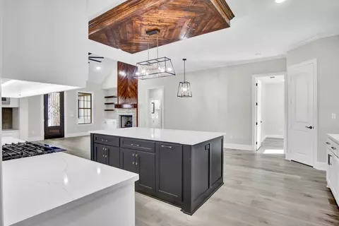 Kitchen - 2010 Locklear Ln, Tyler, TX 75703 photo 5 of 6