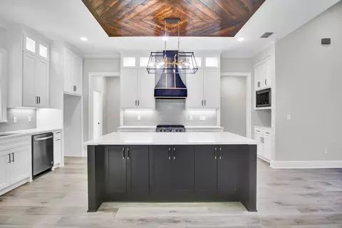 Kitchen - 2010 Locklear Ln, Tyler, TX 75703 photo 6 of 6