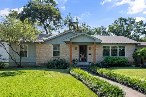 1817 Woodlawn Ave, Corsicana, TX 75110