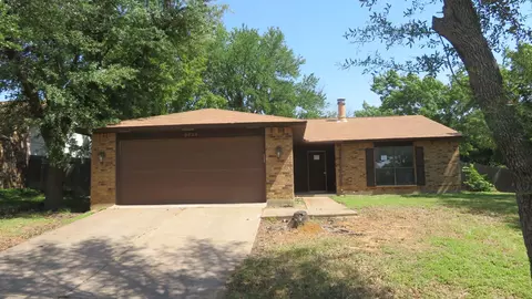 3833 Hackberry Ln, Bedford, TX 76021