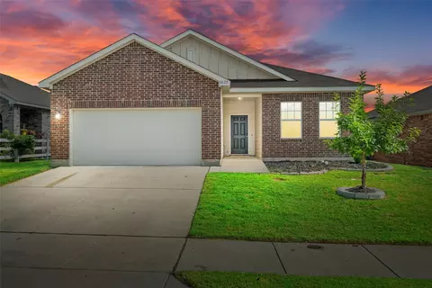 6625 Fitzgerald St, Fort Worth, TX 76179