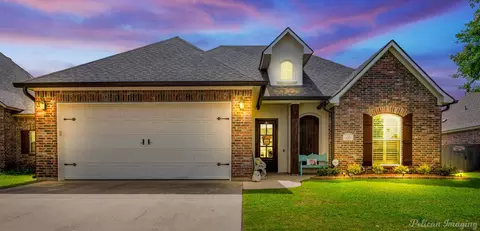 423 Remington Dr, Bossier City, LA 71111