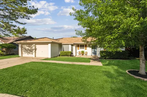 Exterior - 325 Apache Trl, Keller, TX 76248 photo 2 of 6