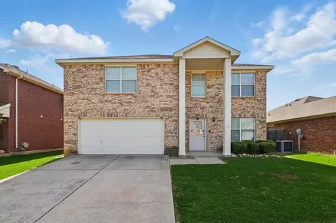 10748 Irish Glen Trl, Haslet, TX 76052