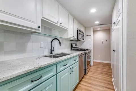 15930 Stillwood St #1069, Dallas, TX 75248