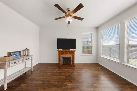 11108 Buzzard Gulch Dr, Waco, TX 76708 photo 4