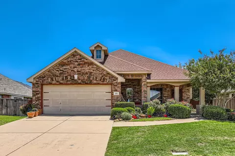 825 Cutting Horse Dr, Mansfield, TX 76063