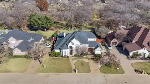 26 Forest Dr, Mansfield, TX 76063