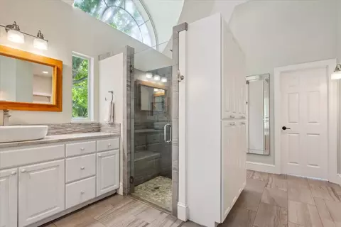 Bath - 1345 Stillwater Rd, Waco, TX 76708 photo 4 of 8