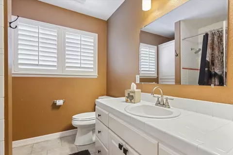 Bath - 1345 Stillwater Rd, Waco, TX 76708 photo 6 of 8
