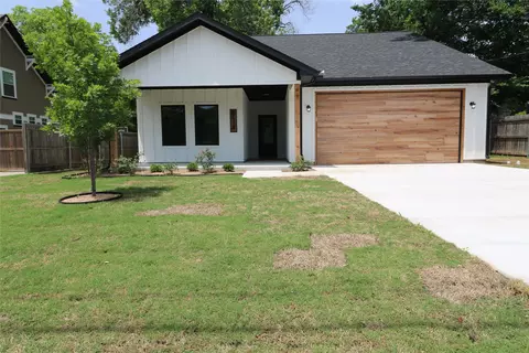 914 S Brazos St, Weatherford, TX 76086