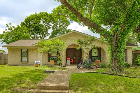 431 Ridge Crest Dr, Richardson, TX 75080