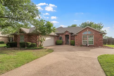 608 Shoal Rdg S, Lorena, TX 76655