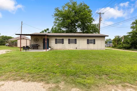 131 Norm St, China Spring, TX 76633
