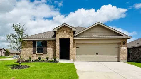 1628 Marsh St, Cleburne, TX 76033