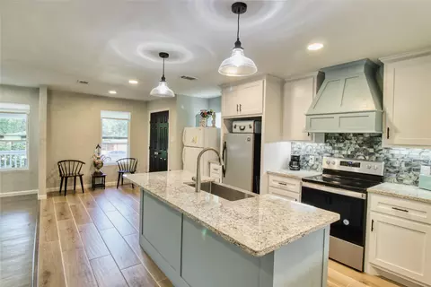 505 E 4th St, Weatherford, TX 76086