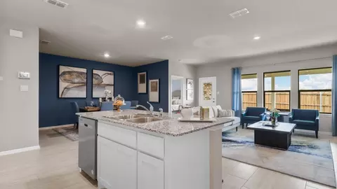 509 Marsh St, Cleburne, TX 76033 photo 4