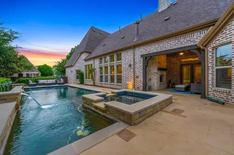 6125 Stapleford Cir, Dallas, TX 75252