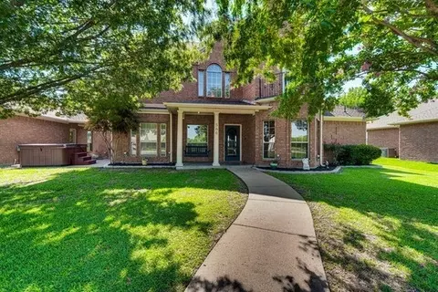 566 Glenn Ln, Red Oak, TX 75154