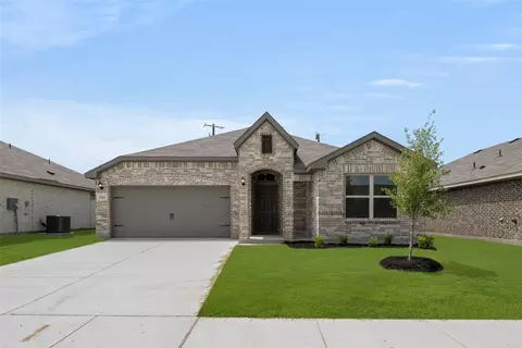 9332 Bali Dr, Fort Worth, TX 76123