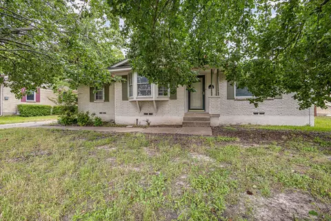 915 Pinson Rd, Forney, TX 75126