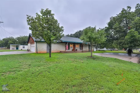 402 Elm St, Buffalo Gap, TX 79508