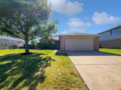 110 Nighthawk Dr, Krum, TX 76249